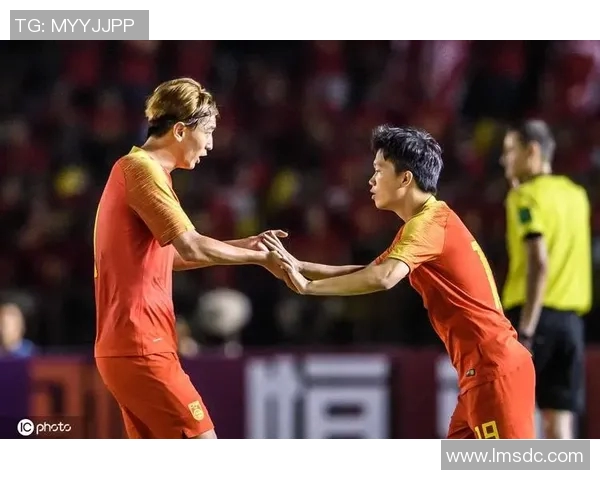 亚运足球精彩对决日本队迎战尼泊尔队争夺小组出线权