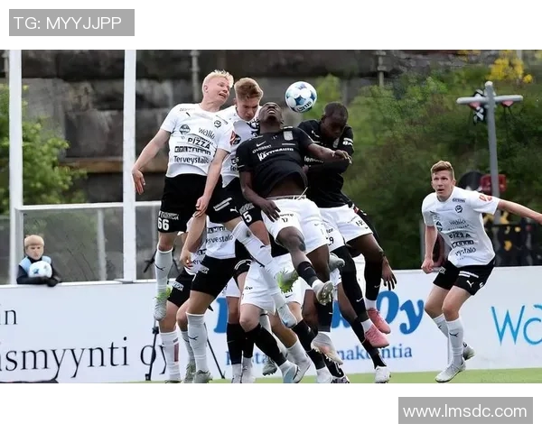 埃门主场迎战兹沃勒全力争胜双方球员状态分析与比赛前瞻