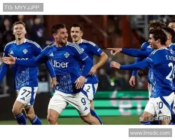 国米与巴伦西亚赛场冲突引发激烈打斗球迷反应热烈