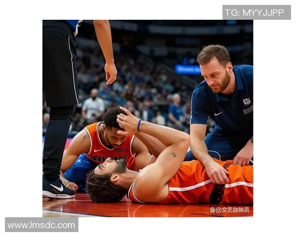 太阳队与独行侠队激战正酣比分胶着引发球迷热议