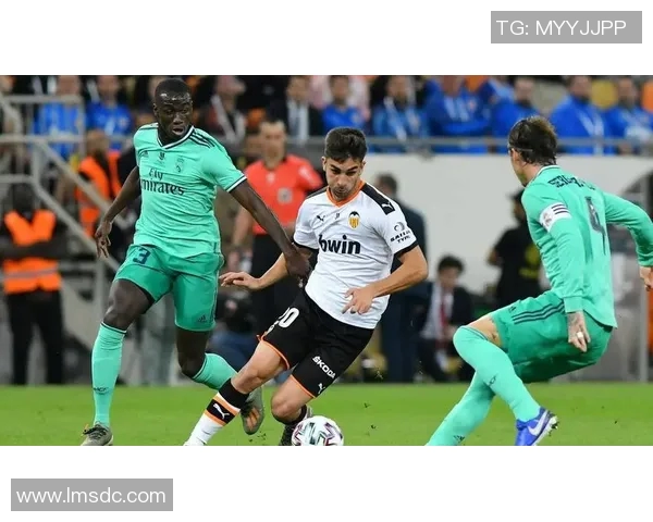 费兰托雷斯的崛起之路:从青训天才到世界级足球明星的传奇旅程