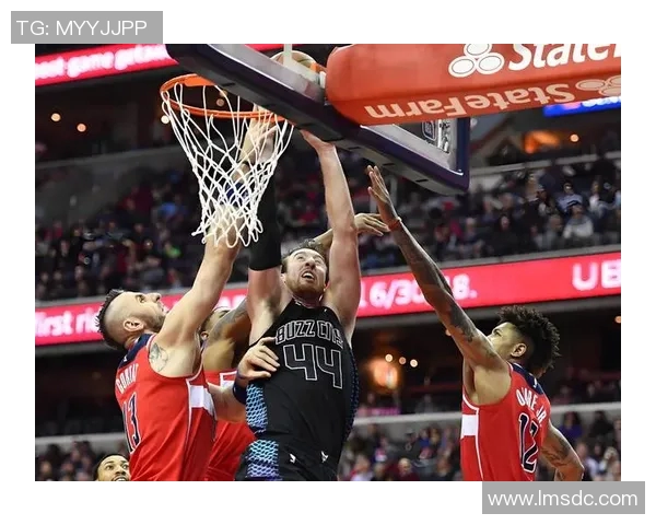 黄蜂与尼克斯精彩对决回放全程回顾与分析让我们重温比赛瞬间